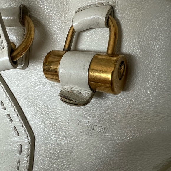 🤍🤍Lovely off white Yves Saint Laurent YSL Leather handbag - Picture 12 of 12